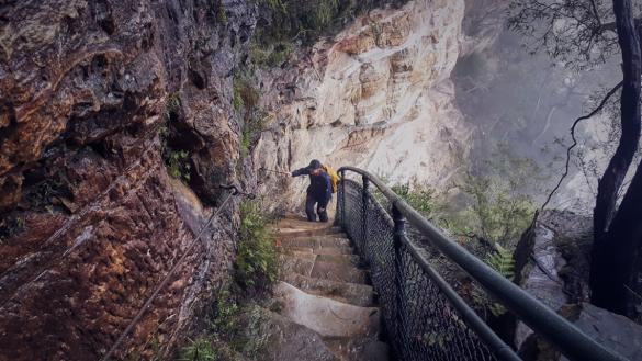 Stufen, Stairs, Wentworth Pass, steep, wet, rainy day, bewölkt, schlechter Tag, regen